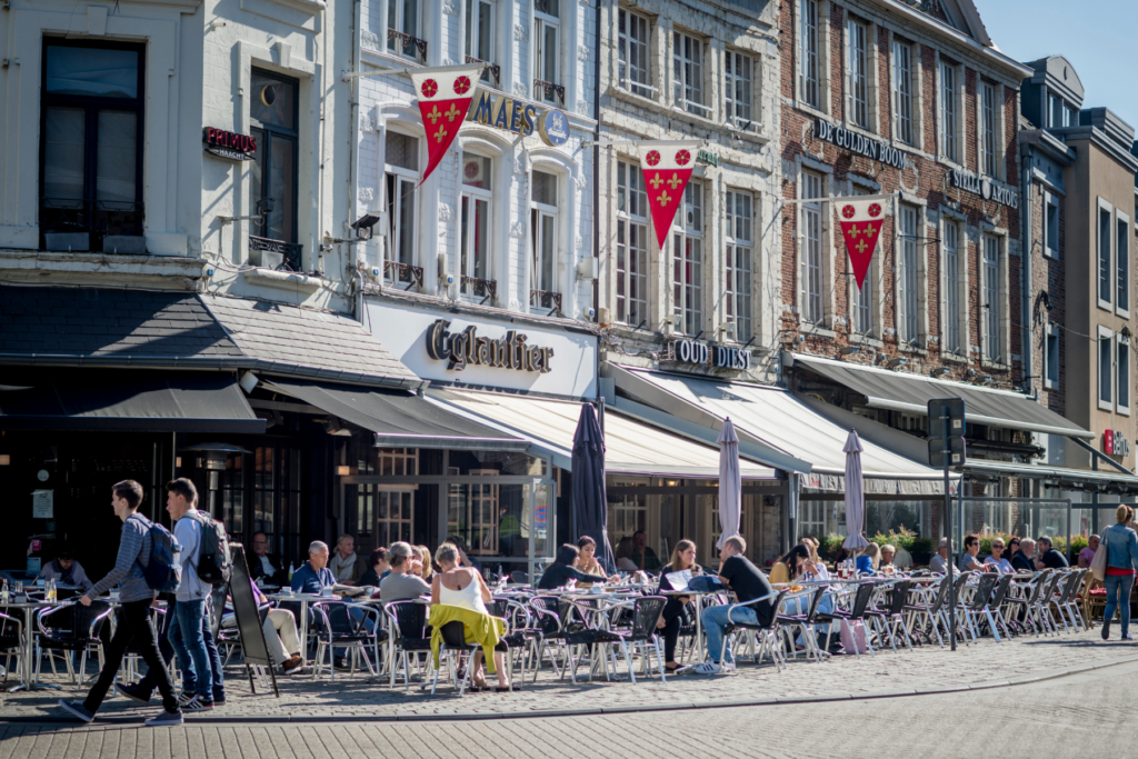 Proef lokaal bier op de Grote Markt in Diest | © Lander Loeckx