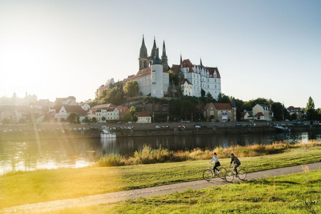 Fiets langs de Elbe door de prachtige Saksische Wijnregio | © Erik Gross (DML-BY)
