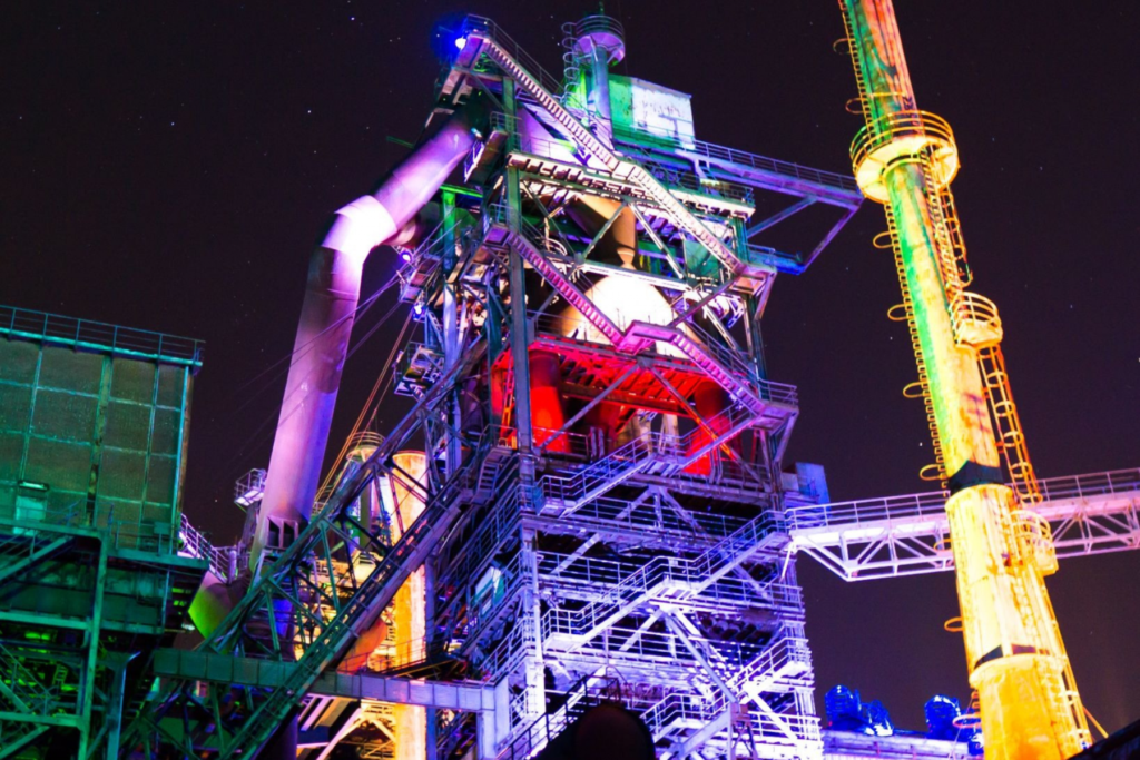 Lichtinstallatie in het Landschaftspark Duisburg-Nord © Nikolay Dimitrov