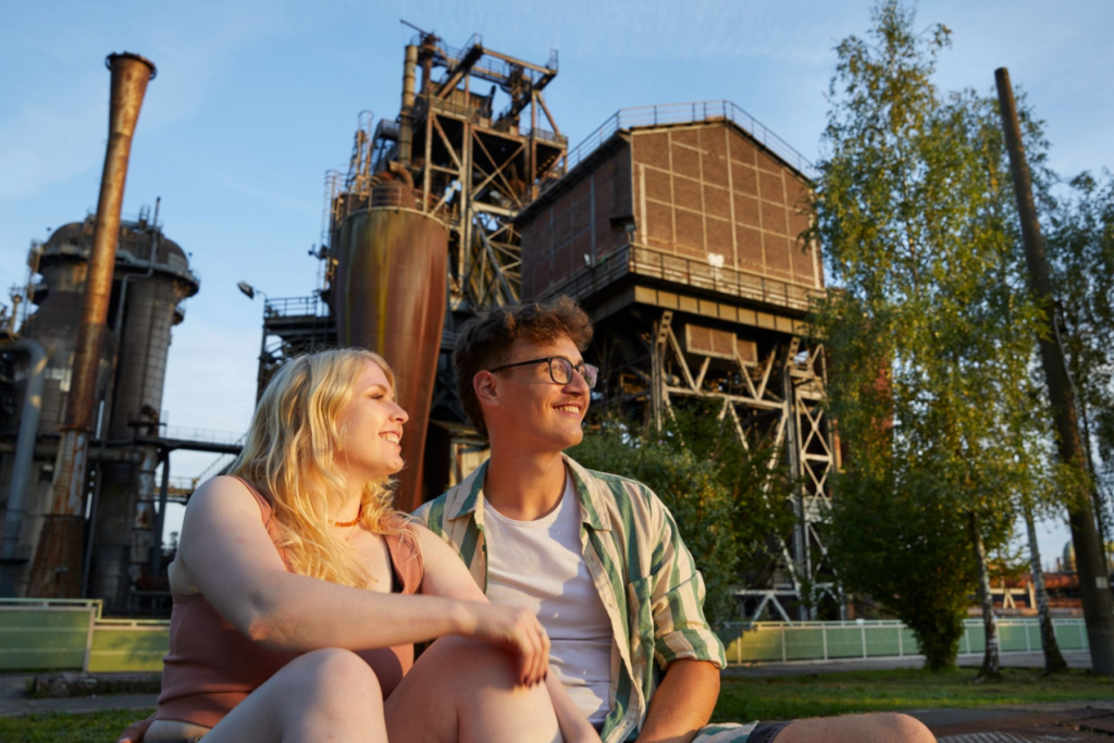 Zonaanbidders in het Landschaftspark Duisburg-Nord | © Duisburg Tourismus / Tanja Evers