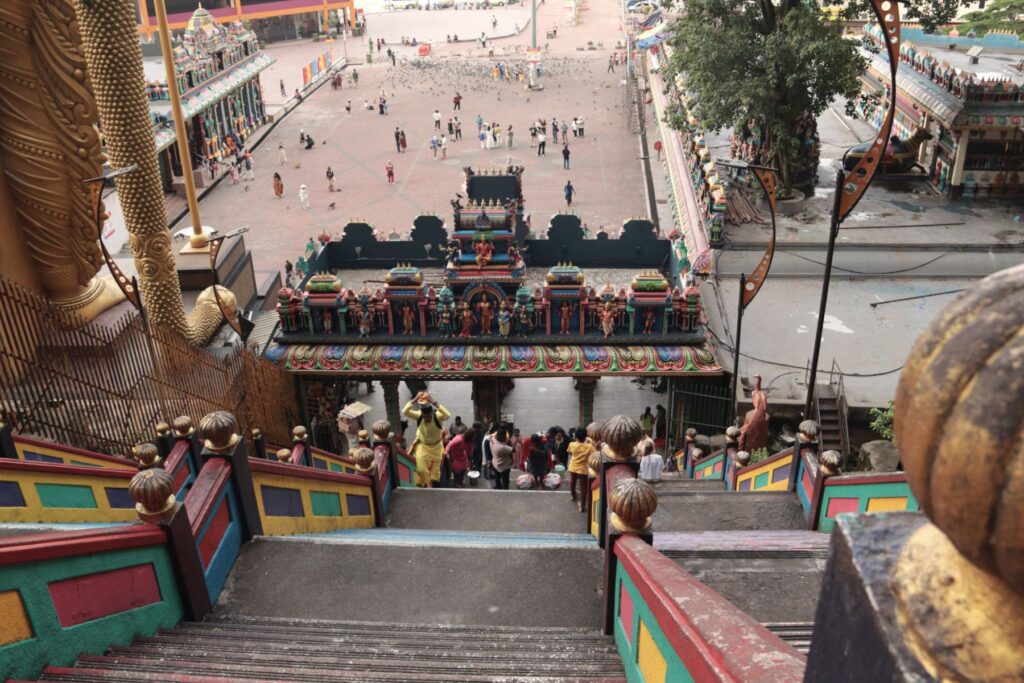 Bij de Batu Caves voel je de culturele rijkdom van Kuala Lumpur | © The Salty Beachbums