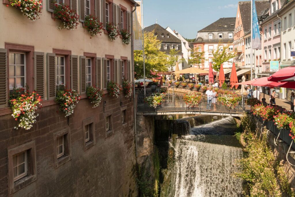 De bekende waterval van Saarburg | Mosellandtouristik GmbH / Dominik Ketz