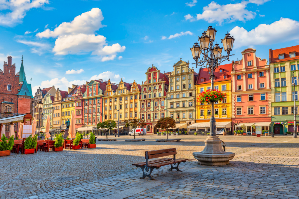 Kleurrijke huizen en gezellige pleinen in het centrum van Wroclaw, Polen | iStock / © Kateryna Kolesnyk